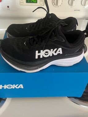 Hoka Black and White Women’s Running Shoes 6.5 Bondi